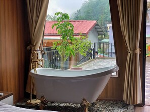 ラグジュアリー バンガロー | 防音設備、WiFi (無料)