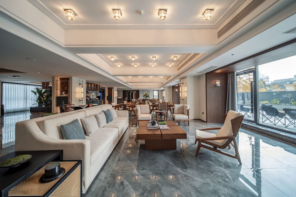 UrCove by Hyatt Chengdu Wenshufang Chunxi Road