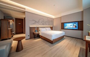 Artículos del minibar gratis y caja de seguridad en la habitación 