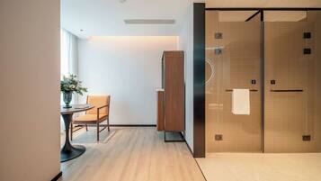 Tatami Queen | Bathroom | Designer toiletries, hair dryer, slippers, towels