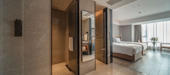 UrCove by HYATT Chengdu Wenshu Monastery
