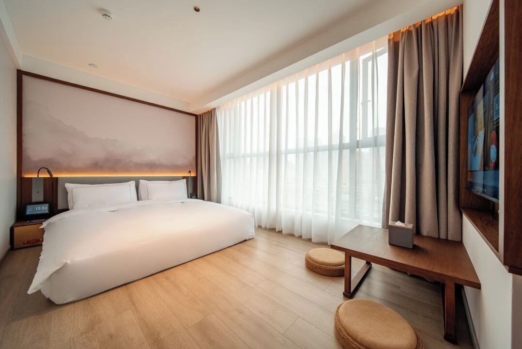 Tatami Queen | Free minibar items, in-room safe, laptop workspace, blackout drapes