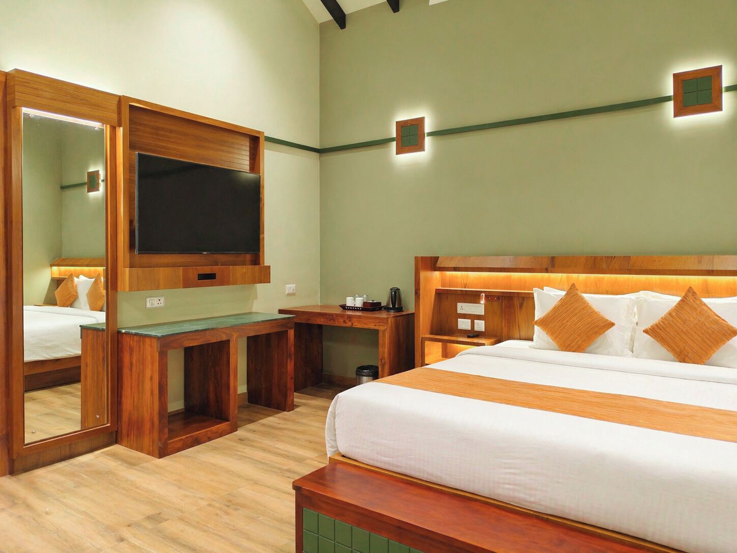 Villa | Select Comfort beds, desk, blackout drapes, soundproofing