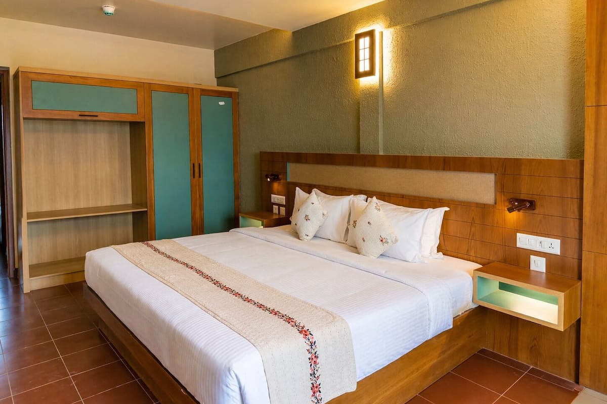 Deluxe Double Room | Select Comfort beds, individually decorated, individually furnished