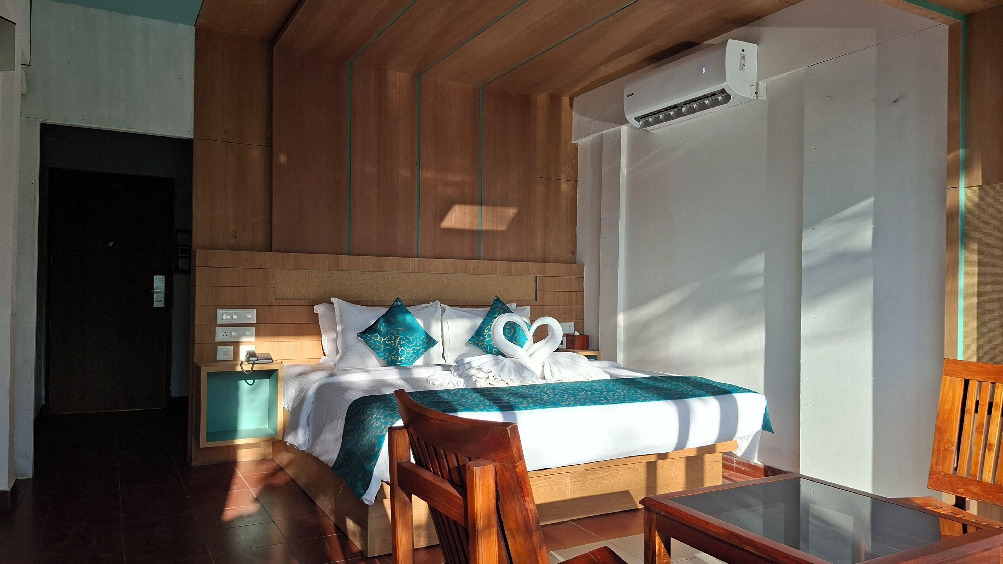 Luxury Suite | Select Comfort beds, individually decorated, individually furnished