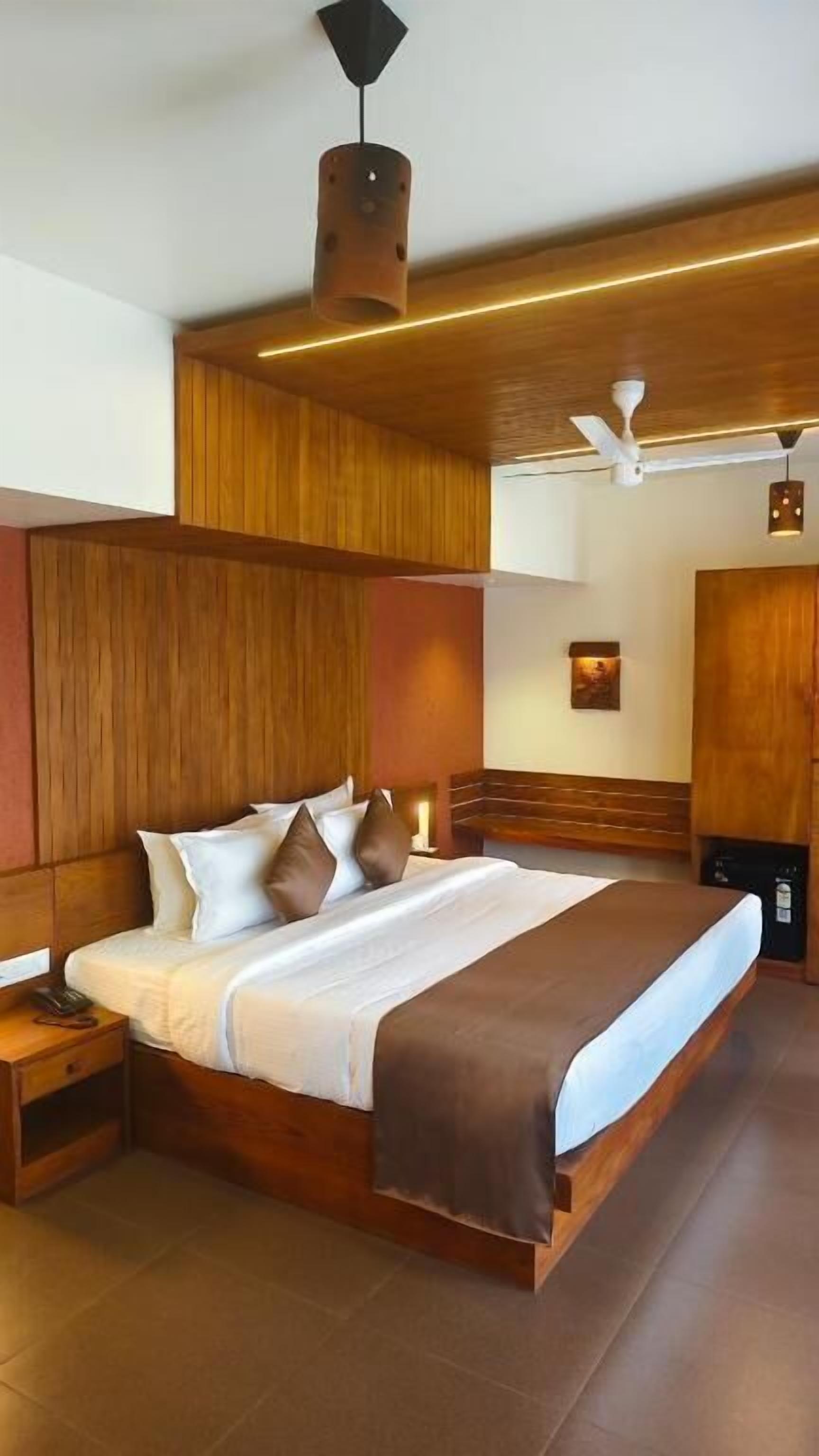 Select Comfort beds, individually decorated, individually furnished