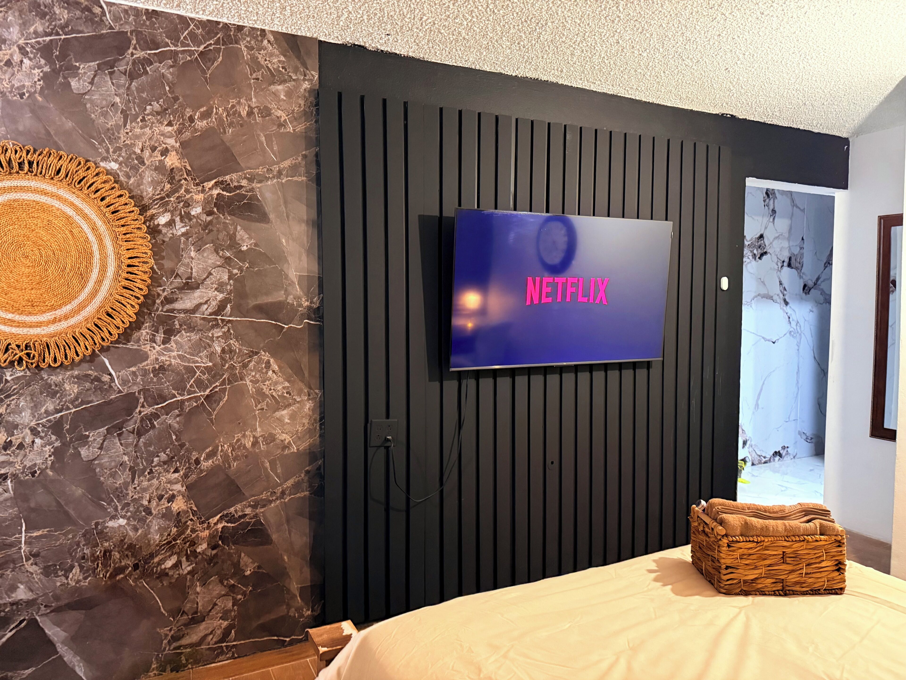 1 bedroom, in-room safe, desk, iron/ironing board