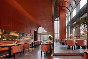 Bar (on property) - Hampton by Hilton Shenzhen Science Park (Shenzhen)