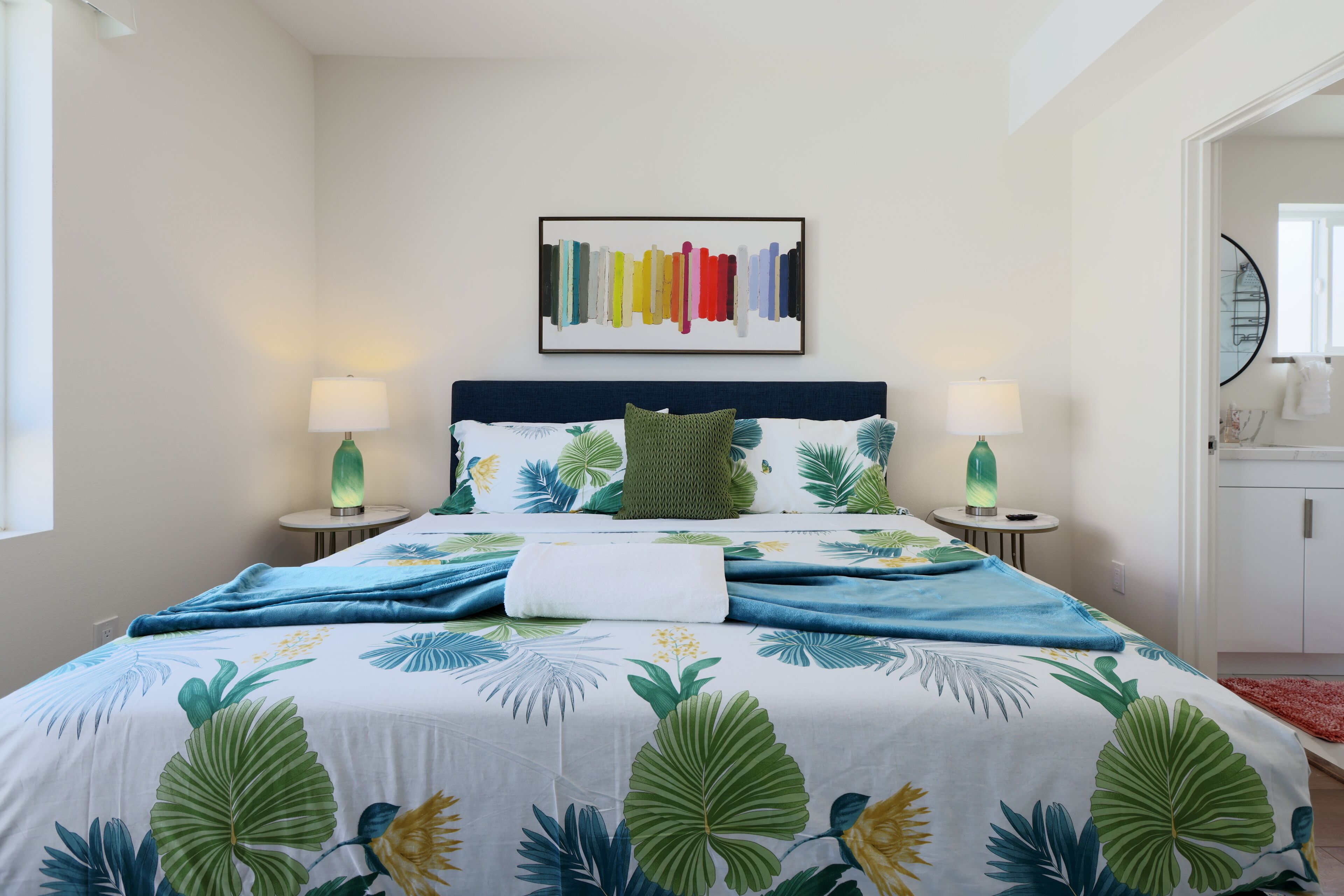 4 soverom, skrivebord, strykejern/-brett og wi-fi (inkludert)