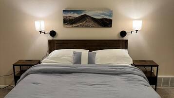 2 habitaciones, tabla de planchar con plancha, wifi y ropa de cama