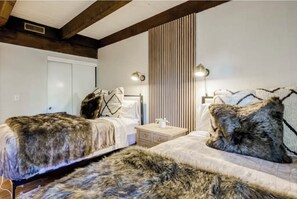 3 quartos, berço de viagem, Wi-Fi, roupa de cama