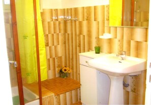 Shower, toilet paper
