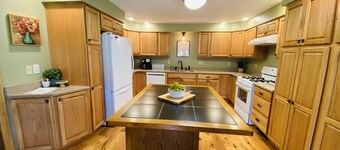 Creekside Country Home Retreat