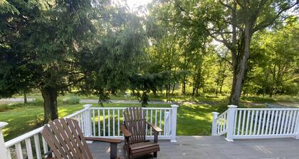 StoneBrook Near Towanda & Sayre PA-Hot Tub-Fire Pit-Mountain Views