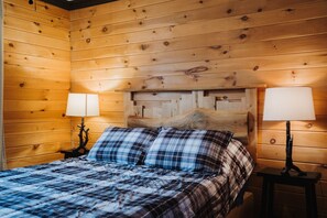 5 bedrooms, free WiFi, bed sheets