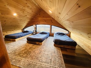 5 bedrooms, free WiFi, bed sheets - The Lodge by Towanda & Sayre PA (Ulster)