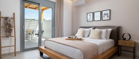 3 bedrooms, in-room safe, desk, iron/ironing board