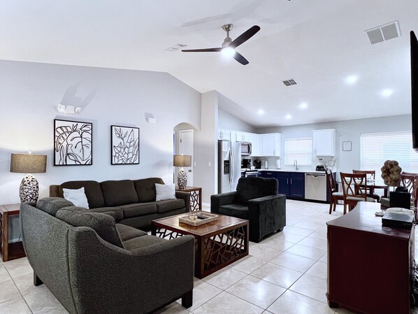 4 bedrooms, individually decorated, individually furnished - Fs3875ha - 4 Bedroom Villa In Sandy Ridge, Sleeps Up To 8, Just 6 Miles To Disney (Davenport)