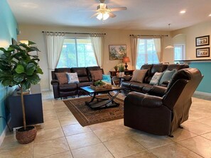 5 bedrooms, individually decorated, individually furnished - Fs3891ha - 5 Bedroom Villa In Watersong, Sleeps Up To 12, Just 9 Miles To Disney (Davenport)