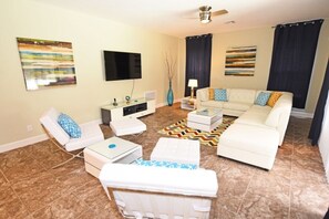 6 bedrooms, individually decorated, individually furnished - Fs3945ha - 6 Bedroom Villa In Watersong, Sleeps Up To 12, Just 9 Miles To Disney (Davenport)