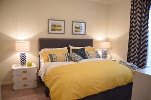4 habitaciones, decoración personalizada y muebles diferentes