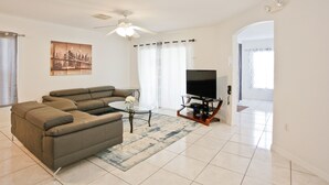5 bedrooms, individually decorated, individually furnished - Bt7230ha - Hamlets at West Haven - 5 Bed 3 Baths Villa (Kissimmee)