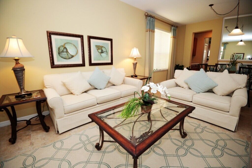 6 bedrooms, individually decorated, individually furnished