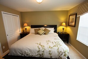 6 Schlafzimmer, individuell dekoriert, individuell eingerichtet