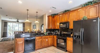 It328 - 3 Townhome in Vista Cay Resort, Sleeps Up To 8, Just 7 Miles To Disney