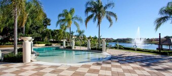 It465 - 4 Townhome in Encantada Resort, Sleeps Up To 10, Just 3 Miles To Disney