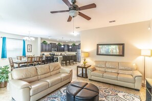 6 soverom, individuelt dekorert og individuelt innredet