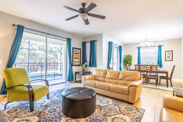 6 bedrooms, individually decorated, individually furnished - It1020 - 6 Townhome in Paradise Cay, Sleeps Up To 12, Just 4 Miles To Disney (Kissimmee)