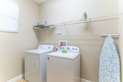 It1020 - 6 Townhome in Paradise Cay, Sleeps Up To 12, Just 4 Miles To Disney