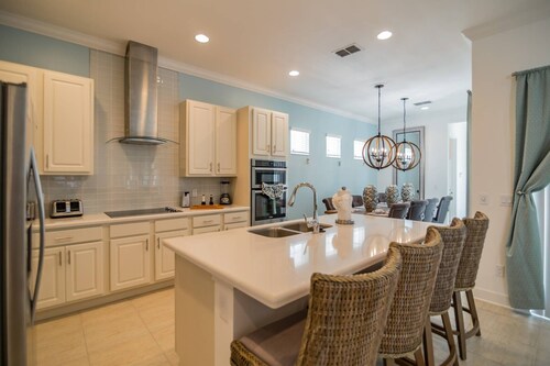 It2935 - 5 Bed Townhouse in Reunion Resort, Sleeps Up To 14, Just 6 Miles To Disney