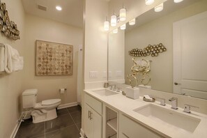 Bathroom - It5422 - 4 Condo in Storey Lake Resort, Sleeps Up To 8, Just 9 Miles To Disney (Kissimmee)