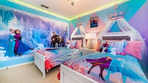 6 Schlafzimmer, individuell dekoriert, individuell eingerichtet