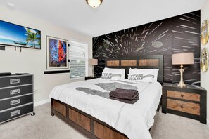 6 Schlafzimmer, individuell dekoriert, individuell eingerichtet