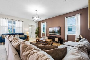 6 soverom, individuelt dekorert og individuelt innredet