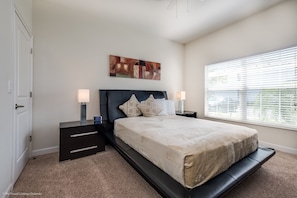 4 habitaciones, decoración personalizada y muebles diferentes 
