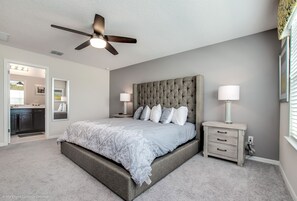 4 dormitorios, decoración individual, mobiliario individual