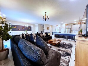 8 bedrooms, individually decorated, individually furnished - Fs9843ha - Champions Gate Resort - 8 Bed 5 Baths Villa (Kissimmee)