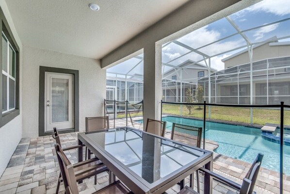 Piscina a l'aire lliure