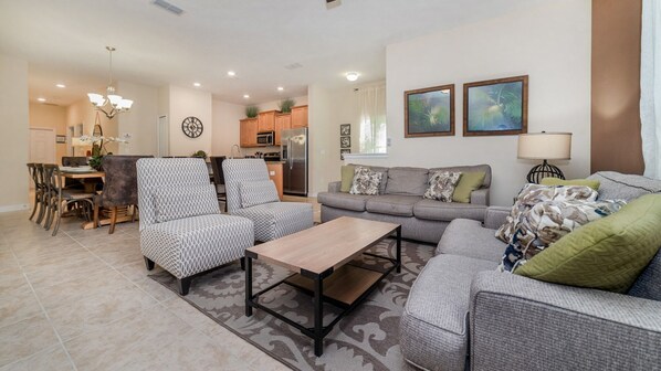 5 bedrooms, individually decorated, individually furnished - Grh9281ha - Storey Lake Resort - 5 Bed 4 Baths Townhome (Kissimmee)