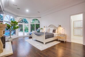 5 bedrooms, desk, iron/ironing board, free WiFi - Luxe & Spacious Oasis: Pool/Spa, Tennis, Mini Golf (Poway)