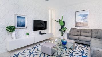 4 kamar tidur dan didekorasi berbeda-beda