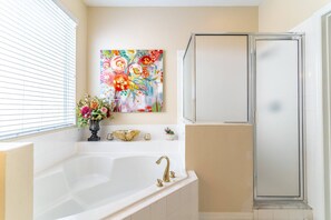 Bathroom - It10008 - 6 Villa in Emerald Island Resort, Sleeps Up To 12, Just 3 Miles To Disney (Kissimmee)