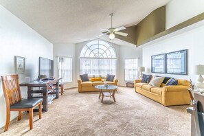 3 quartos, individualmente decorados, individualmente mobiliados