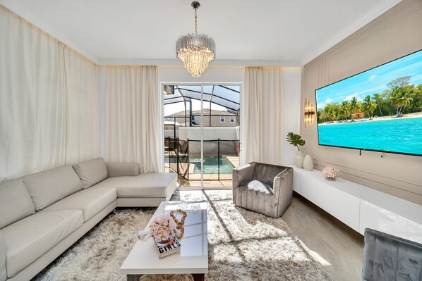 4 habitaciones, decoración personalizada y muebles diferentes