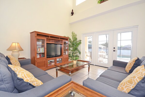 5 quartos, individualmente decorados, individualmente mobiliados