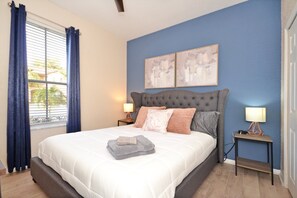 4 Schlafzimmer, individuell dekoriert, individuell eingerichtet